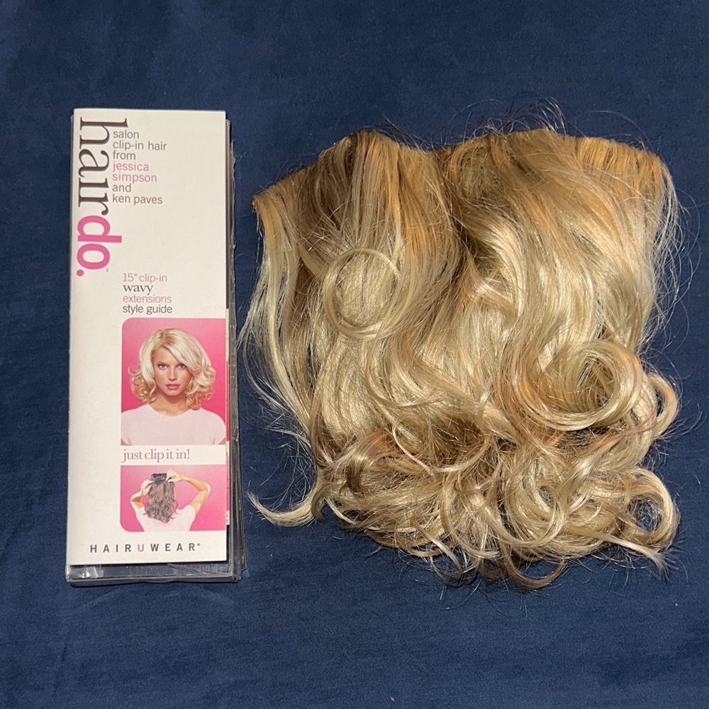 Jessica Simpson Golden Blonde Wavy Hair Extensions